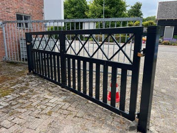 Inrijpoorten - Schuifpoorten - Hekwerken. Siersmederij Wisse, Nieuw, Ophalen of Verzenden, 150 tot 200 cm, IJzer