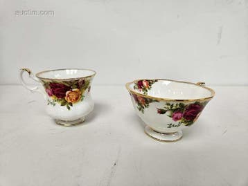 porseleinen servies Royal Albert Old Country..., Nieuw