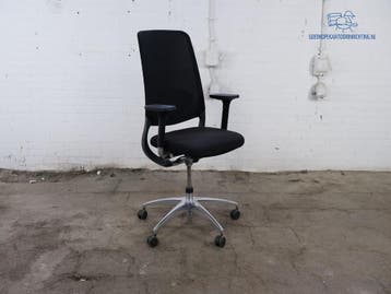 Kinnarps bureaustoel zwart mesh ergonomisch verstelbaar, Verzenden, Gebruikt, Bureaustoel