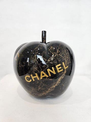 ArtBrut by Ann - Chanel Apple