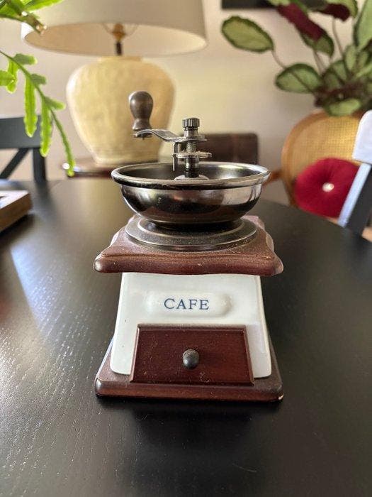 Koffiemolen - Aardewerk, Koper, Hout, Antiek en Kunst, Antiek | Keukenbenodigdheden