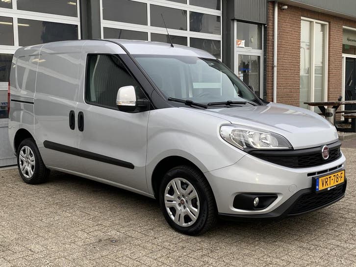 Fiat Doblò Cargo 1.3 MJ L1H1 SX, Auto's, Bestelauto's, Onderhoudsboekje, Lease, Zwart, Handgeschakeld, Zilver of Grijs, Fiat, Financial lease