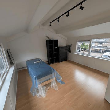 Kamer in Enschede gevonden voor €1000,- pm, Huizen en Kamers, Kamers te huur, 20 tot 35 m², Enschede