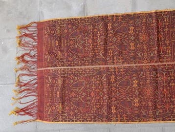 ceremoniëel ritueel textiel / paradesjaal / pagne (Hinggi /