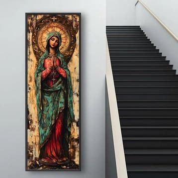 CREATIVE_HUB - Vertical panoramic Beata Madonna praying -