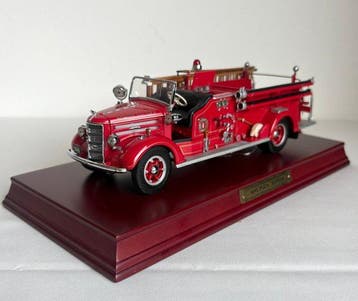 Franklin Mint 1:32 - Modelauto - Mack Pumper Fire Truck, Nieuw