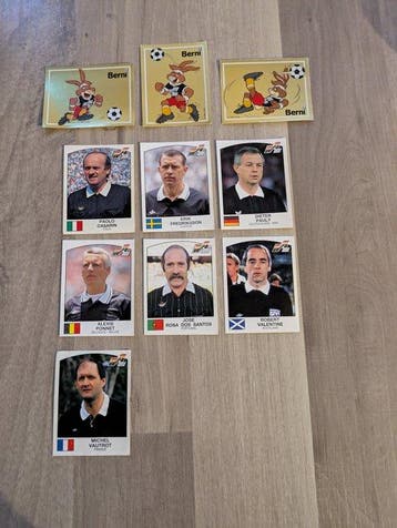 1988 Panini Euro 88 Arbitre Euro 88 + 3 badges Berni Niet, Nieuw
