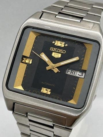 Seiko - Seiko 5 – Black & Gold Geometric Dial – TV-Shaped