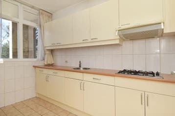 Te Huur 3 Kamer Appartement Sportlaan In Den Haag, Huizen en Kamers, Huizen te huur, Den Haag, Den Haag, Direct bij eigenaar, Appartement