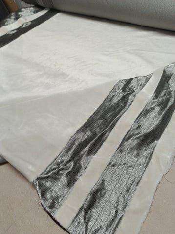 Lussuoso velluto avorio e argento by Enzo degli Angiuoni -