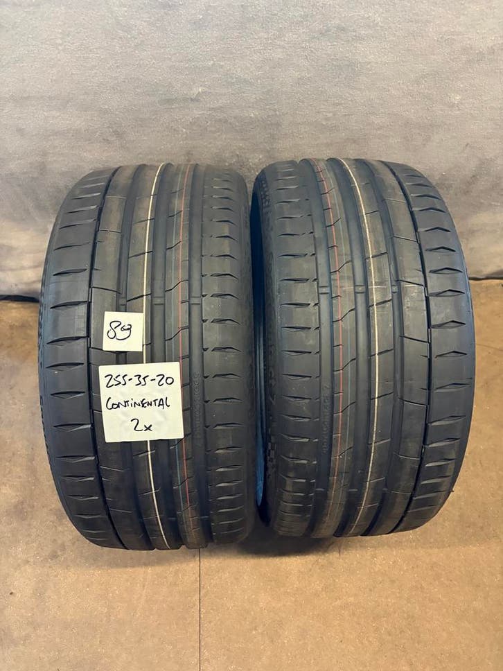 2x Continental SportContact 7 - 255/35 R20 - DOT 1024, Auto-onderdelen, Banden en Velgen, 20 inch, Zomerbanden, 255 mm, Personenwagen