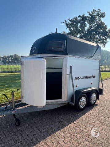Oerdegelijke Henra 1,5 paards vol-alu! Zadelkamer!, Ophalen, Zo goed als nieuw, Aluminium, 1½-paards trailer