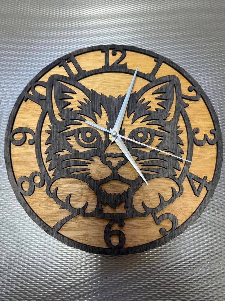 HOUTEN WANDKLOK MET POES - STIL UURWERK, Antiek en Kunst, Antiek | Klokken, Verzenden