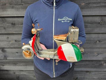 Decoratief ornament - Italiaanse Vespa-scooter