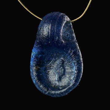 Oud-Romeins Glas Amulet-hanger met godheid (Zonder, Antiek en Kunst