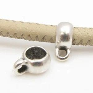 1x DQ metaal hanger ca. 11 x 8 x 4,5mm met oogje 2mm Ø5mm.., Ophalen of Verzenden, Nieuw, Kraal