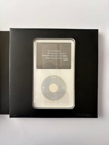 Apple - iPod Classic 5th Generation Video 30GB MA002LL/A MP3, Nieuw