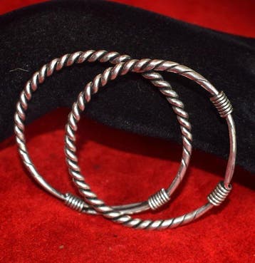 Set van 2 gedraaide armbanden MIAO - HMONG, 38 g, etnisch