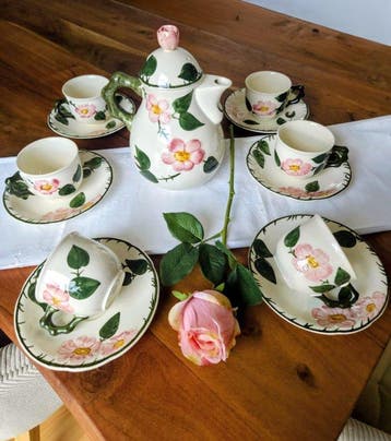 Villeroy & Boch - „Wildrose“ – 13-teiliges Kaffeeservice /
