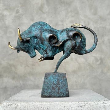 sculptuur, NO RESERVE PRICE - Cubist Bull on Stand - 22 cm -