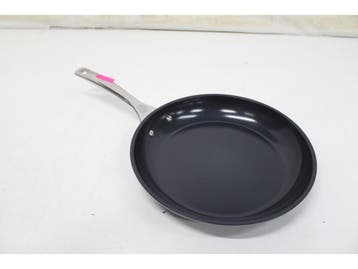 Le Creuset Koekenpan Essential Non-Stick Ceramic - ø 28 cm -, Verzenden, Zo goed als nieuw
