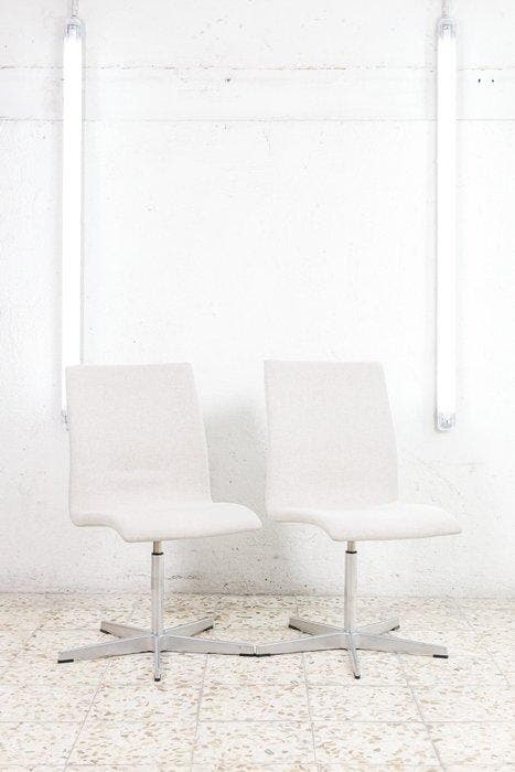 Fritz Hansen - Arne Jacobsen - Stoel - Oxford bureaustoel -, Antiek en Kunst, Antiek | Meubels | Stoelen en Banken