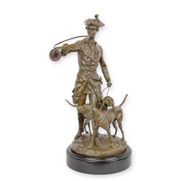A BRONZE GROUP OF LOUIS XV WITH HOUNDS (Interieur), Verzenden, Nieuw