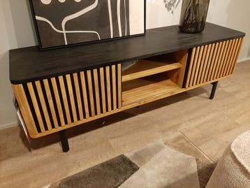 Larvik tv-dressoir **SHOWROOMMODEL**, Nieuw