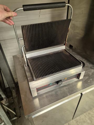 **VEILING** Grill pizzeria restaurant horeca-apparatuur, Gebruikt, Fornuis, Frituur en Grillen