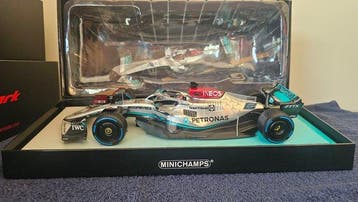 Minichamps 1:18 - Model raceauto - Mercedes-AMG Petronas, Nieuw