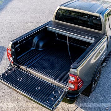 Zwart Aluminium Rolafdekking Laadbak afdekking Toyota Hilux, Auto diversen, Ophalen of Verzenden, Nieuw