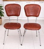 Stoel - skaï, Verchroomd - Twee vintage stoelen, Antiek en Kunst