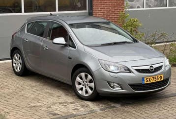 Opel Astra 1.4 Turbo 103KW 5D AUT 2012 Grijs, Nieuw, Benzine, Hatchback, Zilver of Grijs