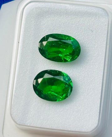 2 pcs Groen Granaat, Tsavoriet - 2.12 ct - Antwerp, Nieuw