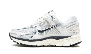 Nike Zoom Vomero 5 Photon Dust (W), Nieuw