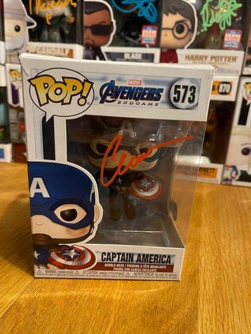 Funko - Funko Pop Chris Evans Signed Captain America Funko