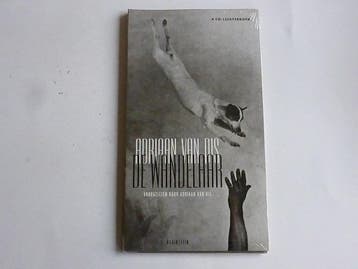 Adriaan van Dis - De Wandelaar (6 CD Luisterboek) Nieuw, Ophalen of Verzenden, Zo goed als nieuw