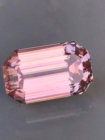 1 pcs Roze Kunziet - 186.67 ct - Asian Institute of, Sieraden, Tassen en Uiterlijk, Nieuw