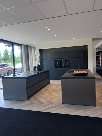 zwarte ECOOK Pro keuken met dubbel eiland., Overige materialen, Zwart, Nieuw, Dubbelwandige keuken