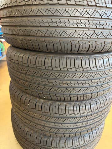 4x 215 /65/16 Michelin latitude  98H (demo) incl. montage, 16 inch, Band(en), Personenwagen, Zomerbanden
