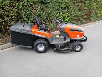 Husqvarna TC 220T demo maaier met 8 uur, Ophalen, Zo goed als nieuw, Mulchfunctie, 90 tot 120 cm