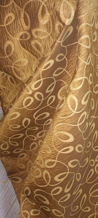 San Leucio prezioso vellutato damascato oro-rame setificato