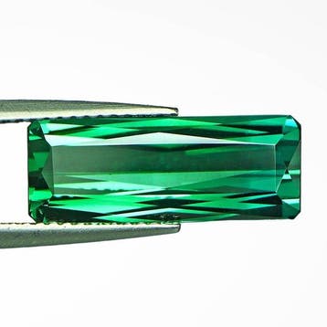 1 pcs Groen Toermalijn - 5.04 ct - nternational Colored, Nieuw