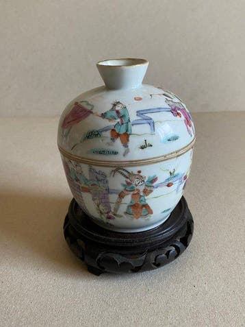 Container (2) - Porselein - Famille Rose rond 1900