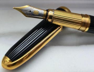 Cartier - Pluma fpuntain pen cartier Pasha lujo coleccion, Verzamelen, Pennenverzamelingen, Nieuw