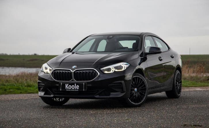 BMW 2-Serie Gran Coupé 218i AUTOMAAT / CARPLAY / LED / NAVI, Auto's, Automaat, Gebruikt, Euro 6, Zwart