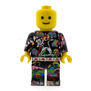 Koen Betjes (1992) - LEGO Figure XL - Homage to Banksy