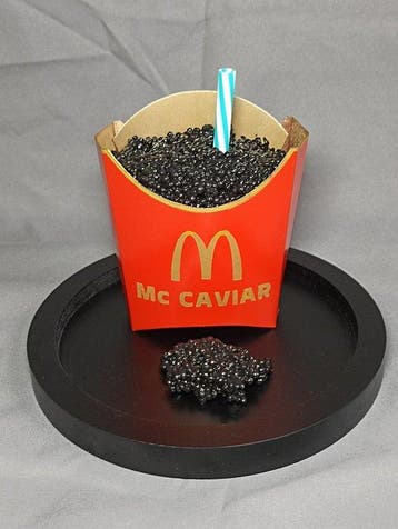 XTC Artist - Mc Caviar Red Gold turquoise straw, Antiek en Kunst