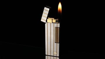 Dunill - Two-Tone Vertical Lines Pattern Rollagas Lighter -, Nieuw