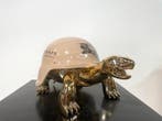 Van Apple - The Golden Peace Turtle - Burberry